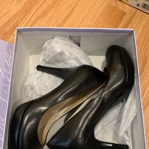 Marc Fisher Pumps size 7